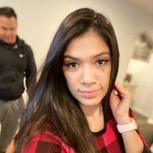 Meet your Posher, Edith